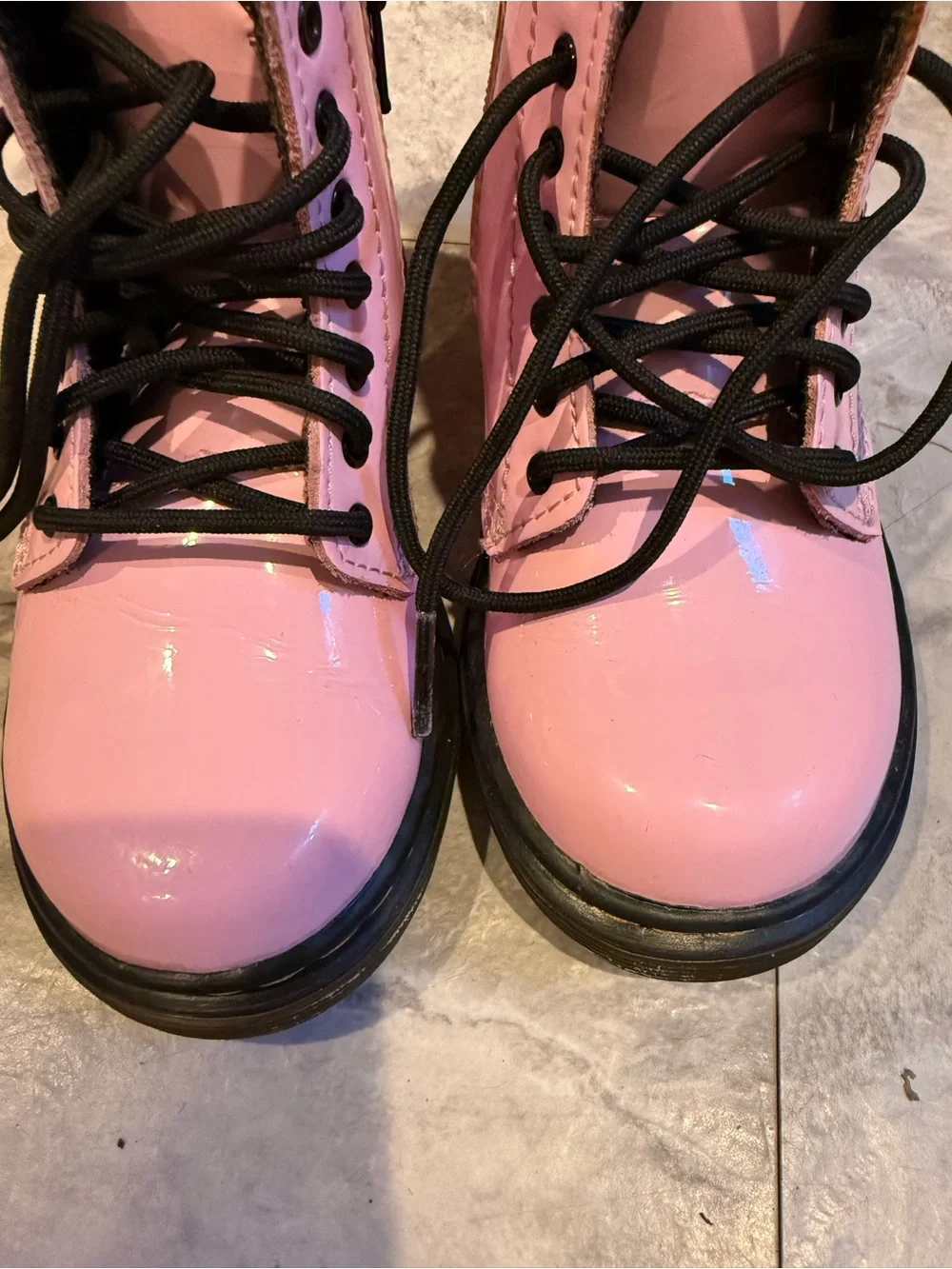 Dr. Martens Kids Pink Patent Lace-Up Boots with Black Trim